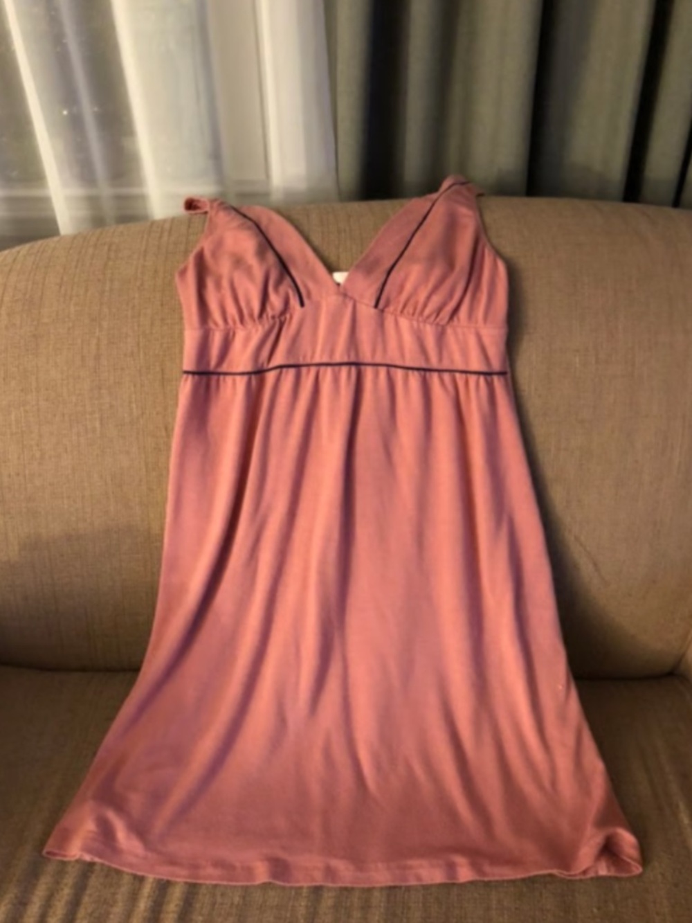 Eberjey small pink with navy blue trim chemise / nightgown